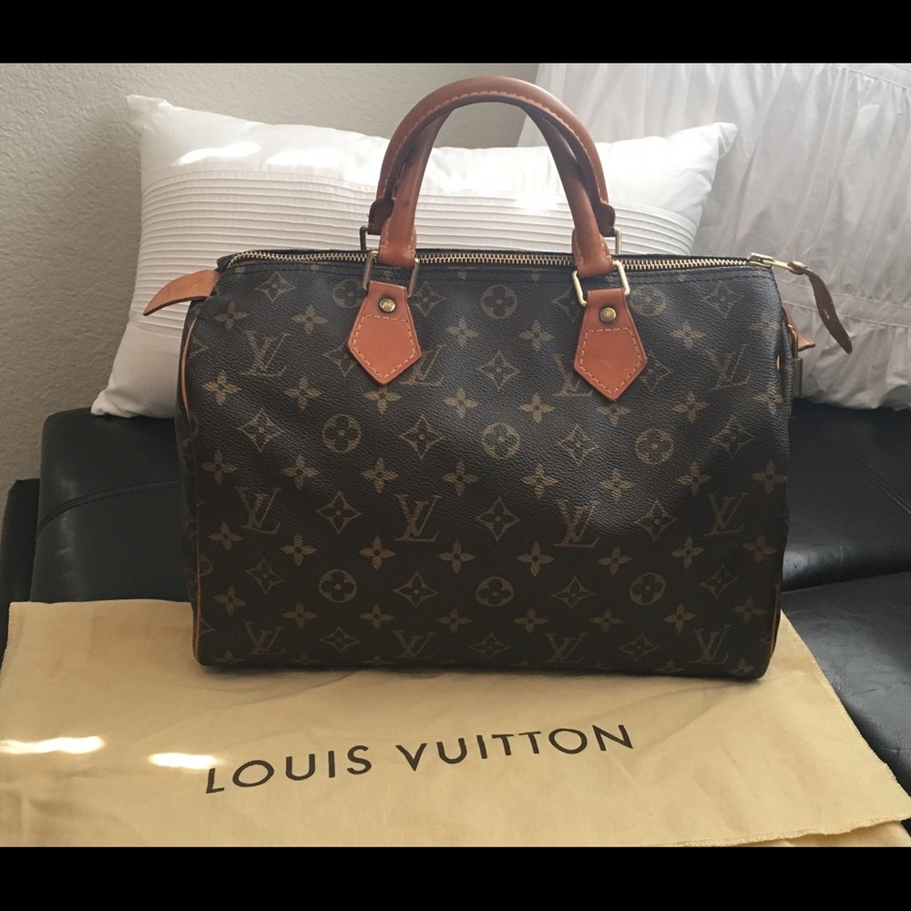 Louis Vuitton - Authentic Speedy 30